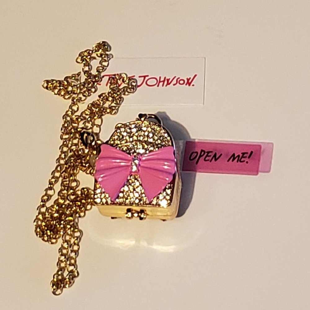Betsey Johnson Back to Cool Long Backpack Pendant Necklace W/ Pink Bow & Crystal